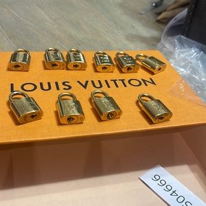 Authentic Louis Vuitton 🔐padlock with out 🔑 key